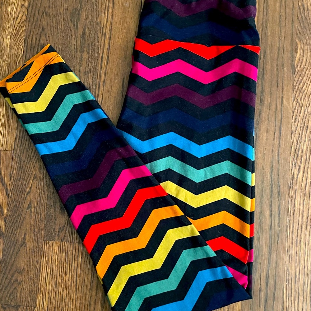 EUC Lularoe Leggings